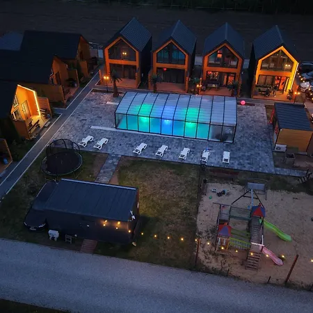 Delux Family House